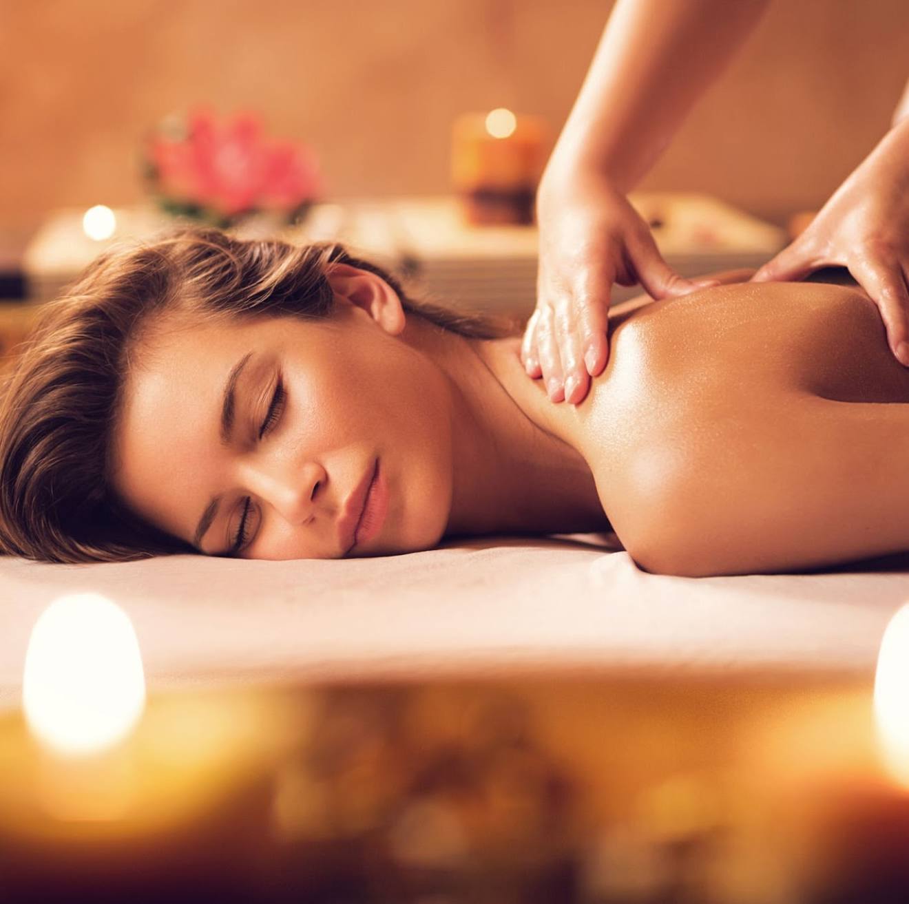 Relaxing spa massage therapy session
